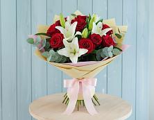 Букет цветов из:  Лилии и Розы в Левашах