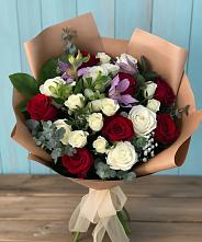 Букет цветов из:  Розы и Альстромерии в Левашах
