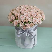 Цветочная композиция из Розы в шляпной коробке в Левашах