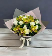 Букет цветов из:  Орхидеи и Розы в Левашах