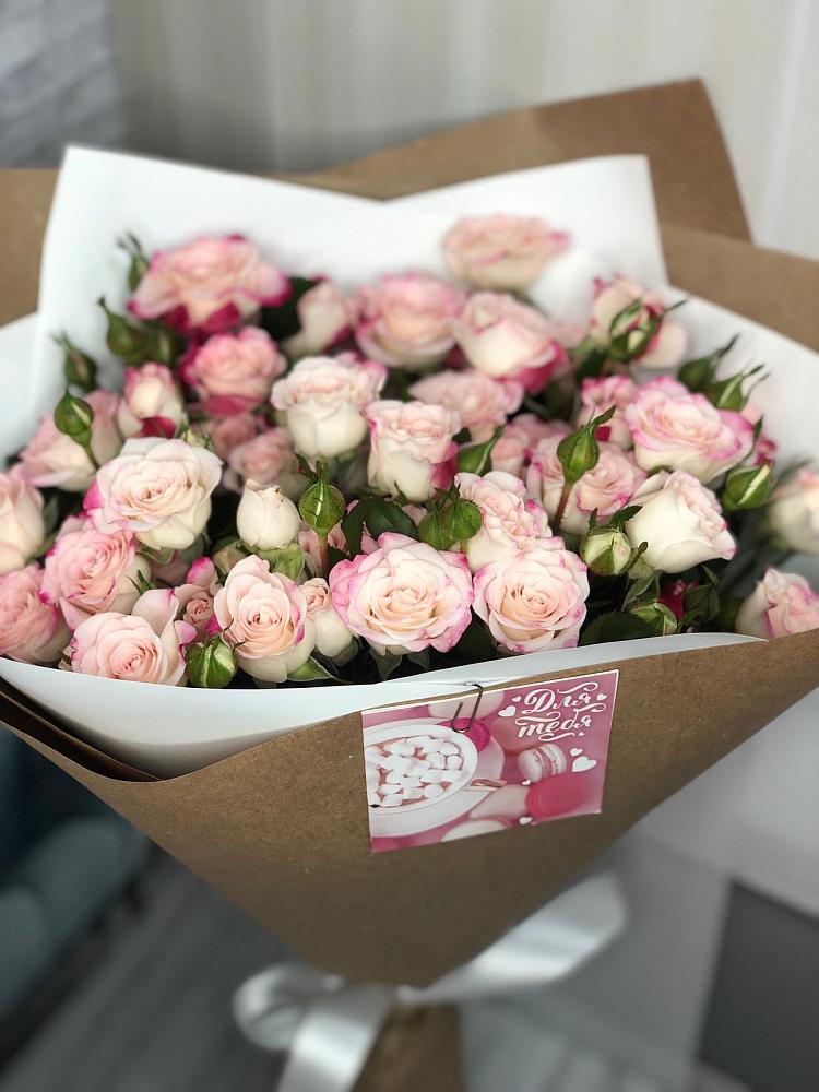 Букет цветов из: Розы в Левашах