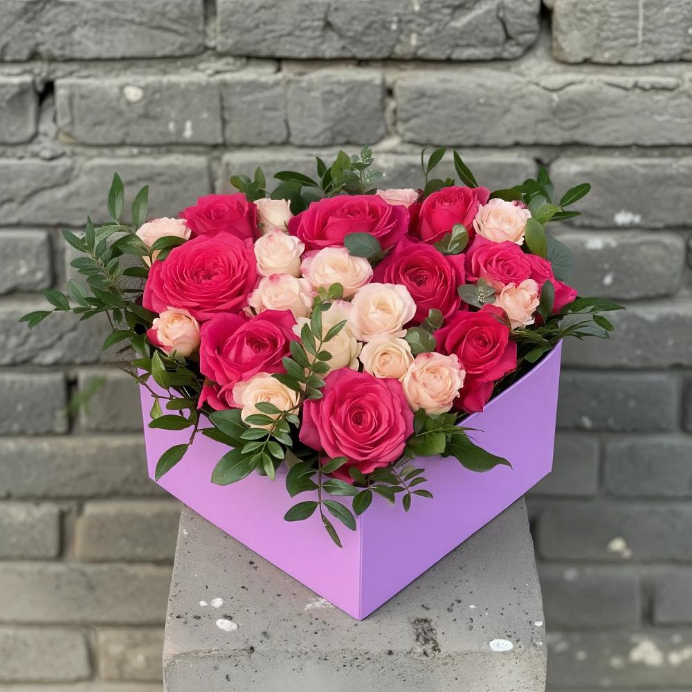 Цветочная композиция из Розы в коробке в Левашах