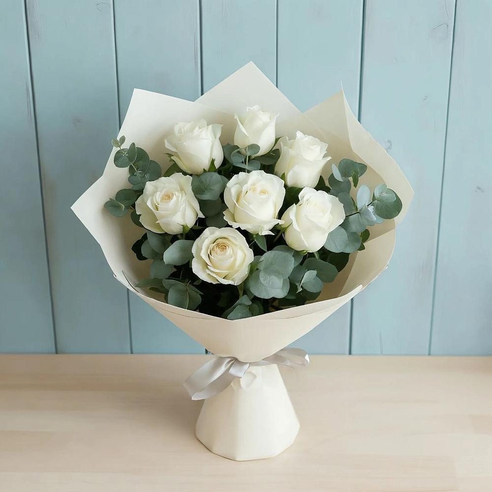 Букет Белые розы в Эвкалипте в Левашах