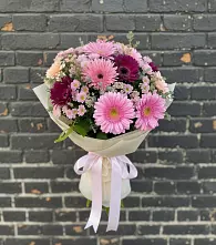 Букет цветов из:  Герберы и Хризантемы в Левашах