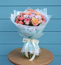 Букет цветов из:  Хризантемы и Розы в Левашах