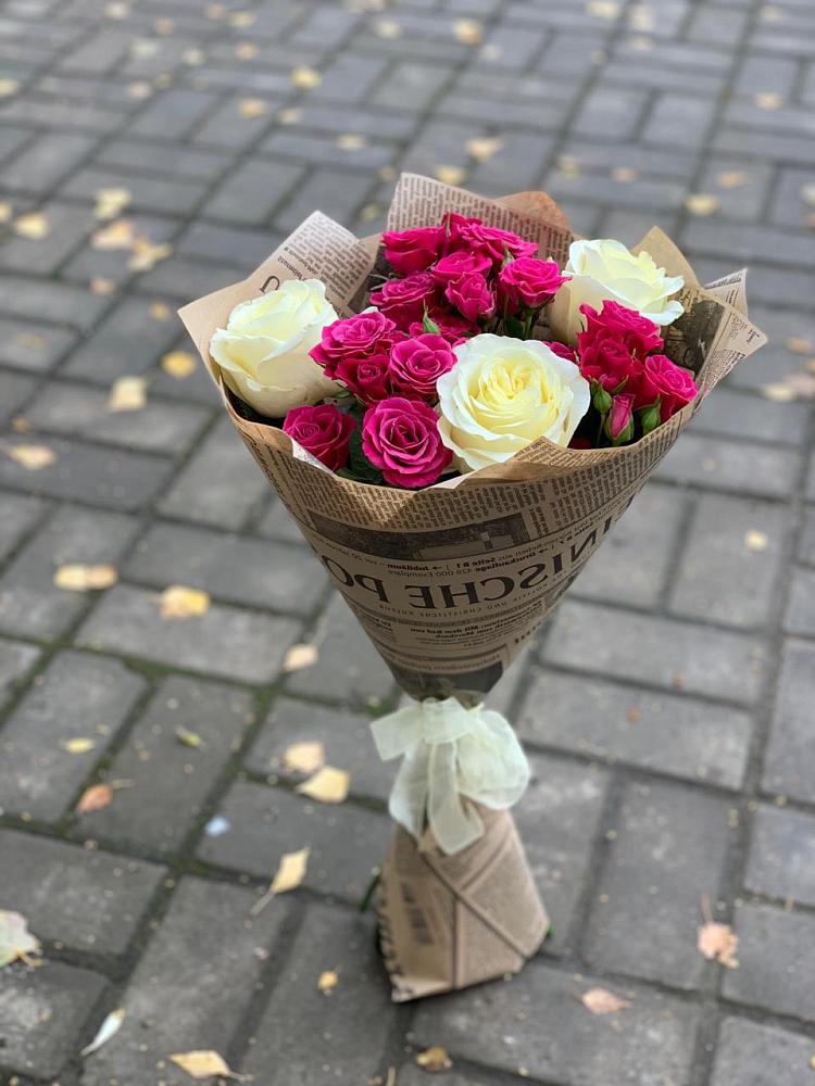 Букет цветов из: Розы в Левашах