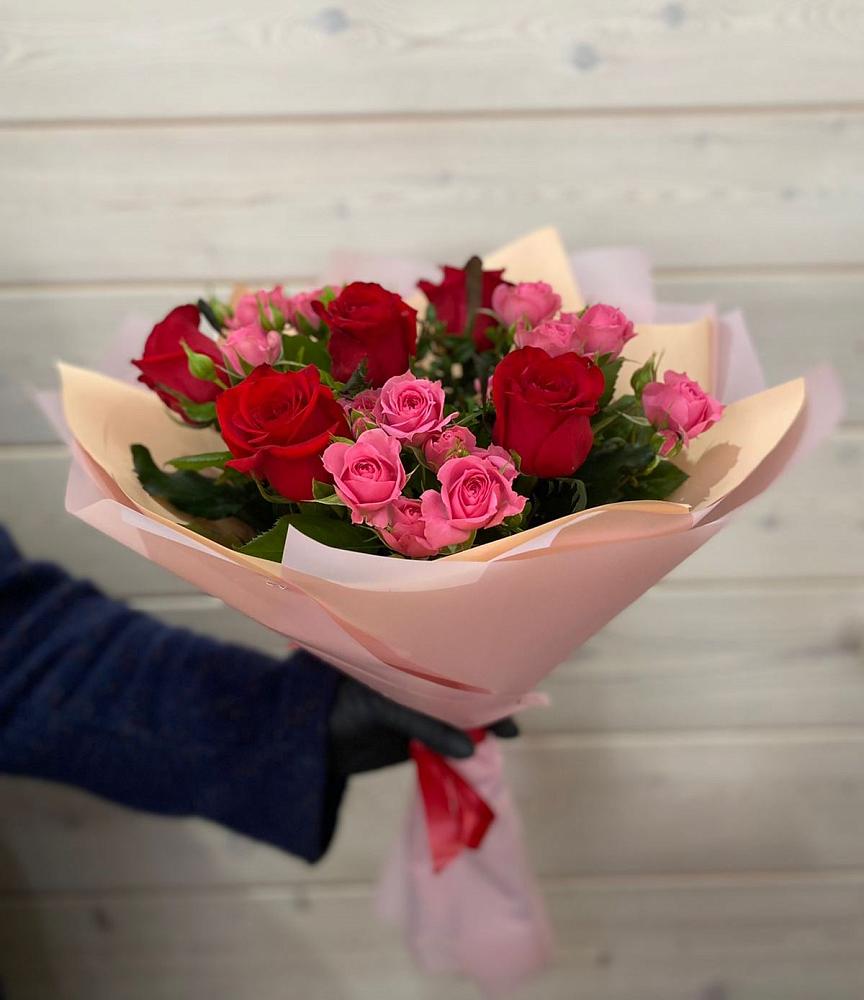 Букет цветов из: Розы в Левашах