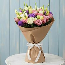Букет цветов из:  Лизиантусы в Левашах