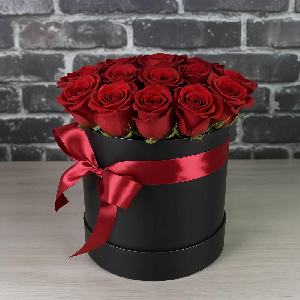 Цветочная композиция из Розы в шляпной коробке в Левашах